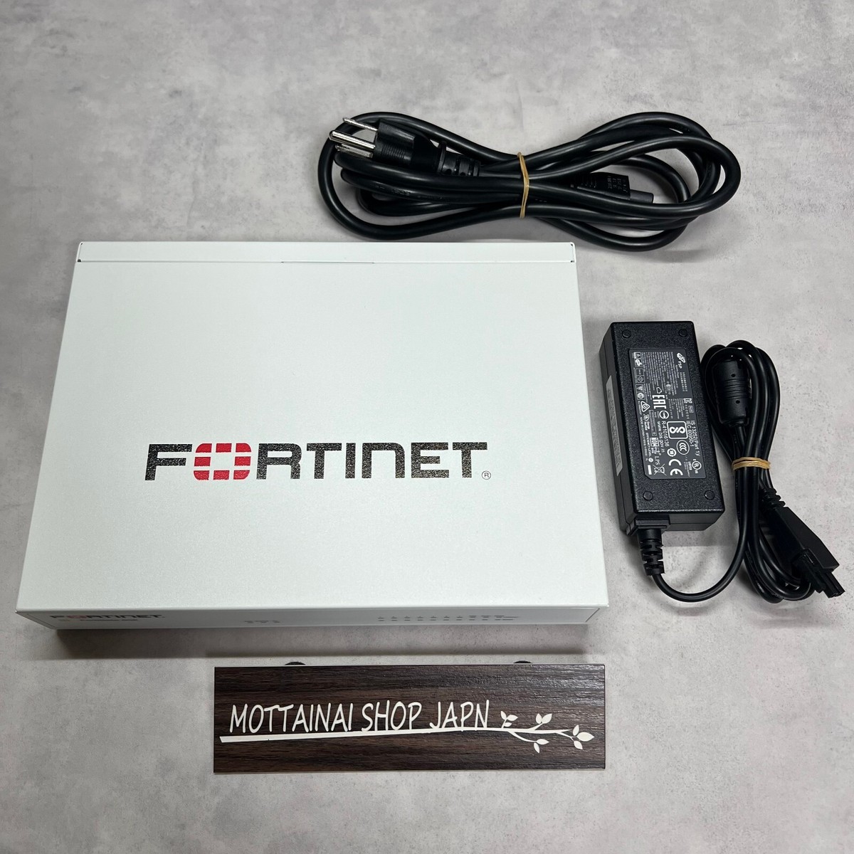 動作品 Fortigate-60E v7.4.7 (FG-60E) #8 s-l400.jpg