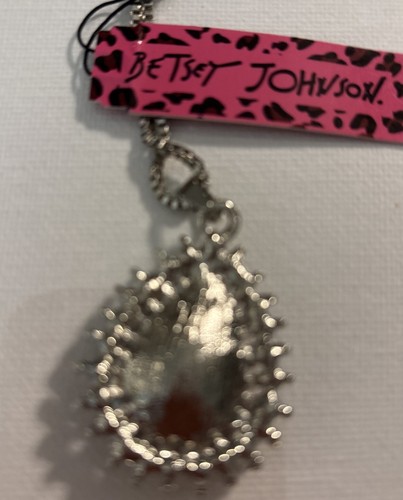 Lovely Betsey Johnson Red & Crystal Teardrop Pendant & Silver Box Chain Necklace - Picture 4 of 13