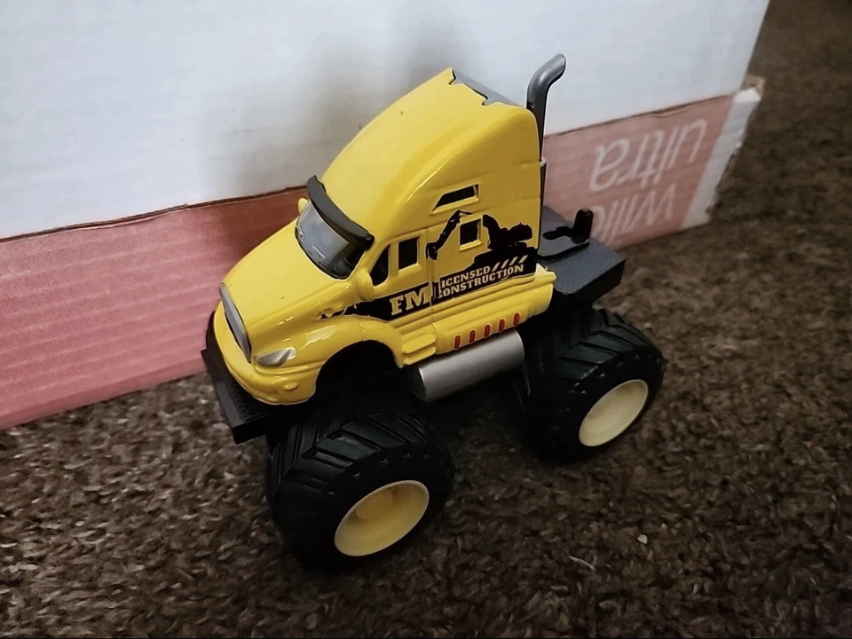 Maisto Fresh Metal Builder Zone Quarry Monster Hauler Truck (AS IS) - Image 2 of 4