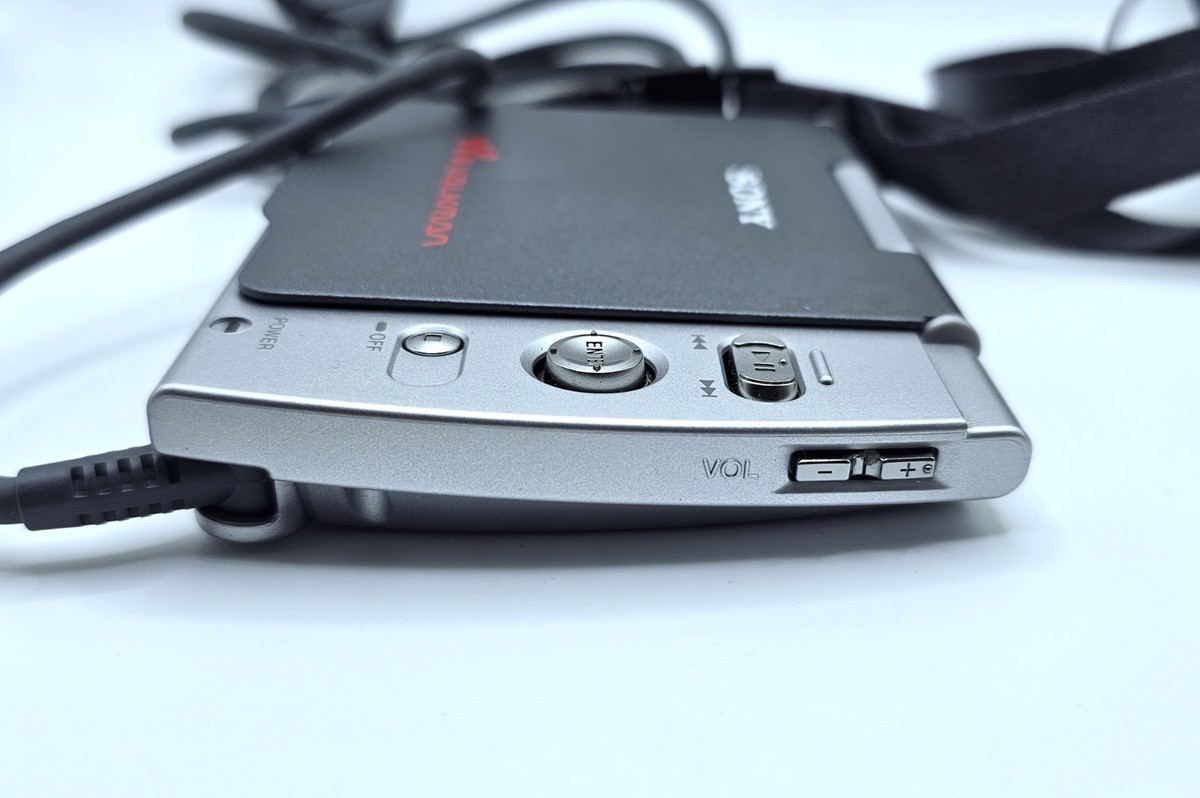 Sony Walkman D-VM1 Portable CD DVD Player With RM-DW35L Remote