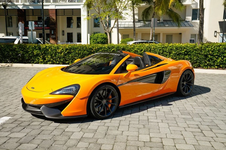 McLaren 570S Spider 2018 Foto 2 de 4