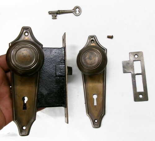 Antique Door Set Victorian / Eastlake Backplate Knob Mortise Lock Key Reclaimed - Picture 3 of 10