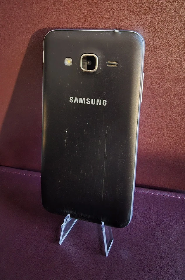 Samsung Galaxy J3 J320FN Unlocked smartphone - Image 2 of 2