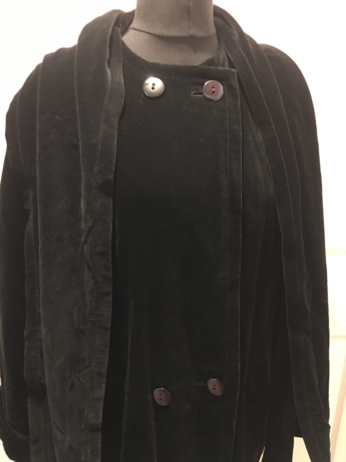 Picture 4 of 12