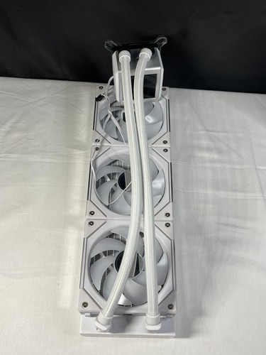 Lian Li GA II LCD SL-INF 360 White Closed Loop All-In One CPU Cooler - Photo 3/12