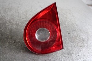 VW Golf V 1K 1,6 85 kW Rücklicht Rückleuchte innen rechts 1K6945094E