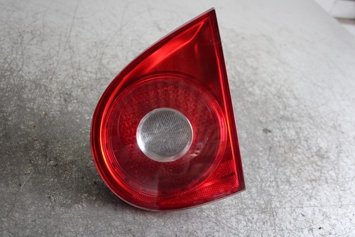 VW Golf V 1K 1,6 85 kW Rücklicht Rückleuchte innen rechts 1K6945094E