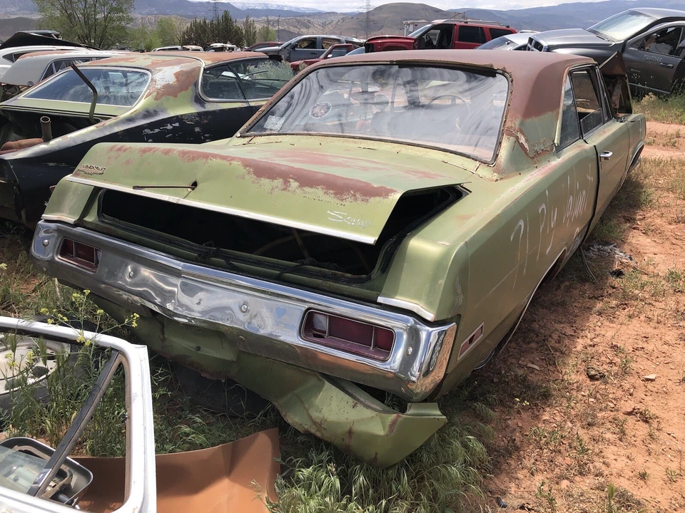 Parachoques trasero Plymouth Scamp 1971 Foto 4 de 4