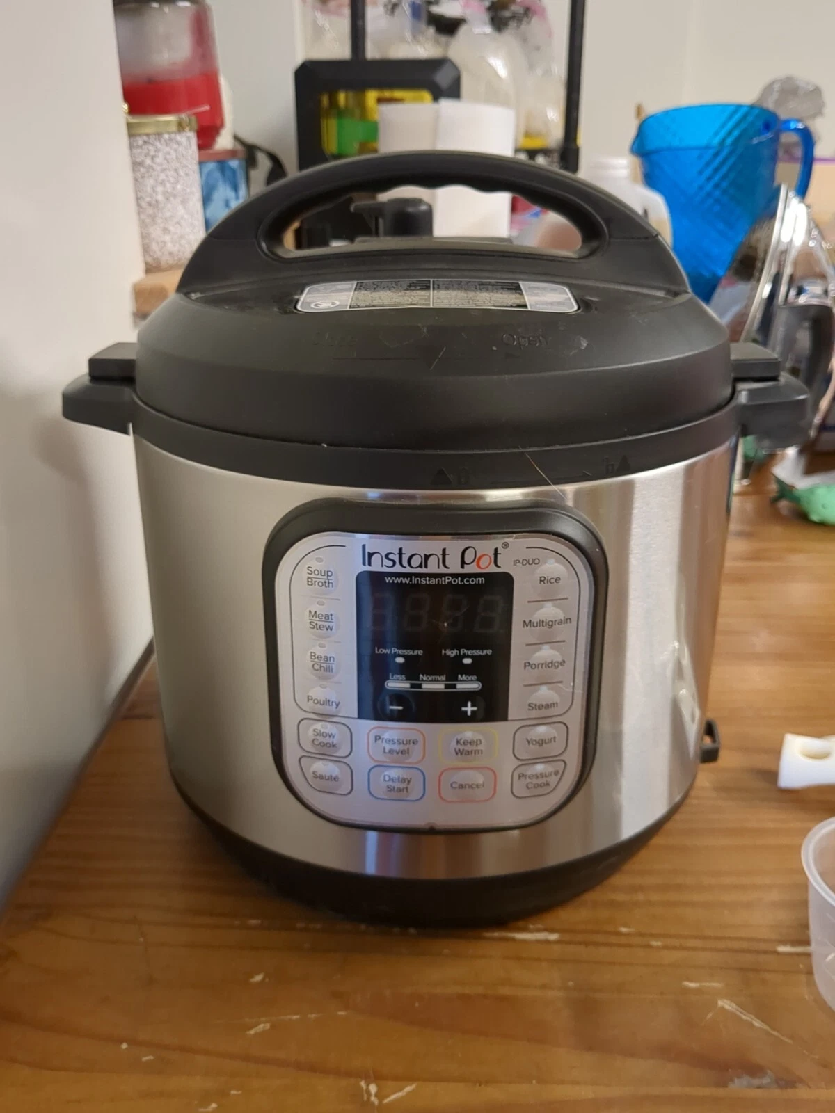 Insta Pot Duo Series New Never Used No Box.