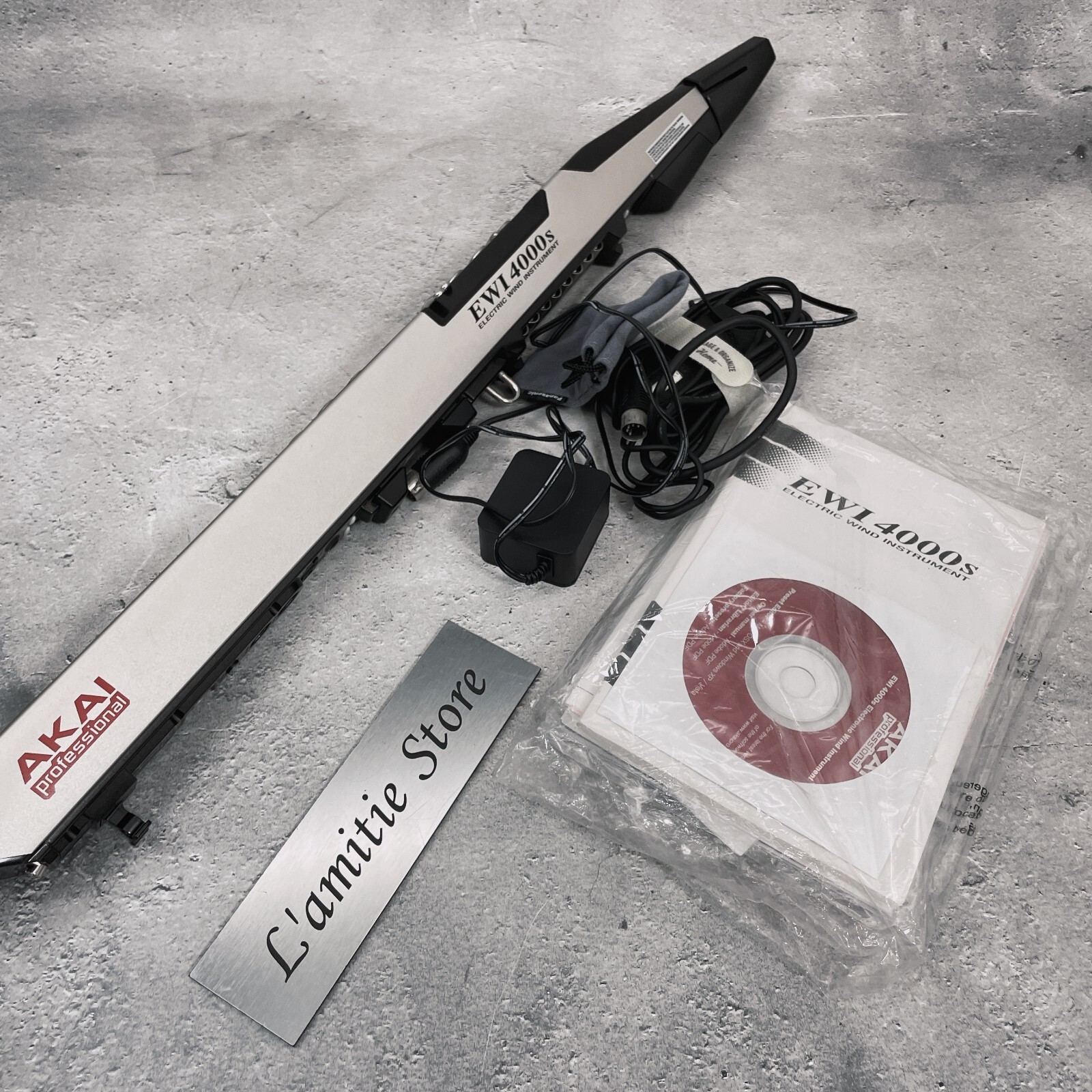 AKAI EWI4000s Wireless Electronic Wind Instrument AKAI EWI4000s Wireless Electronic Wind Instrument