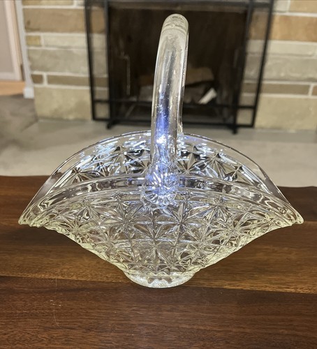 L.E. Smith geschnittenes Glas quadratisches Sternmuster Kristallgriff Brautkorb