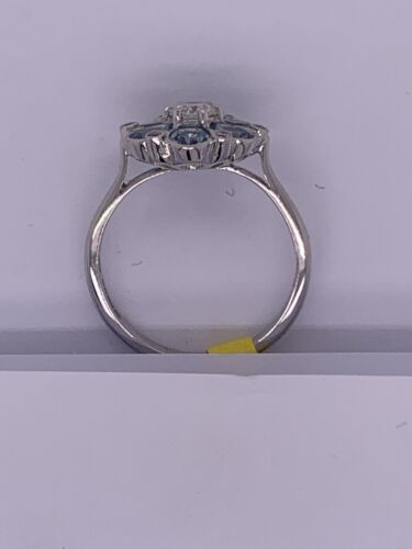 18ct white gold Aquamarine and Diamond ring - Picture 16 of 16