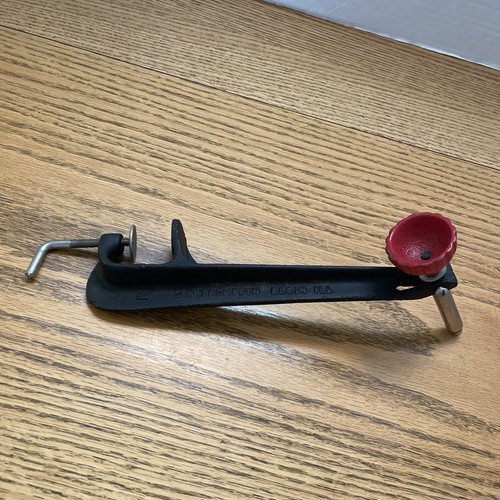 Vintage D.H. Thompson Fliegenbindeschraubstock "B"