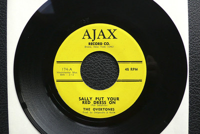 7'' The Overtones - Sally Put Your Red Dress On - US AJAX - New York Garage