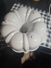 Nordic Ware 9 Cup Bundt Pan Made In USA