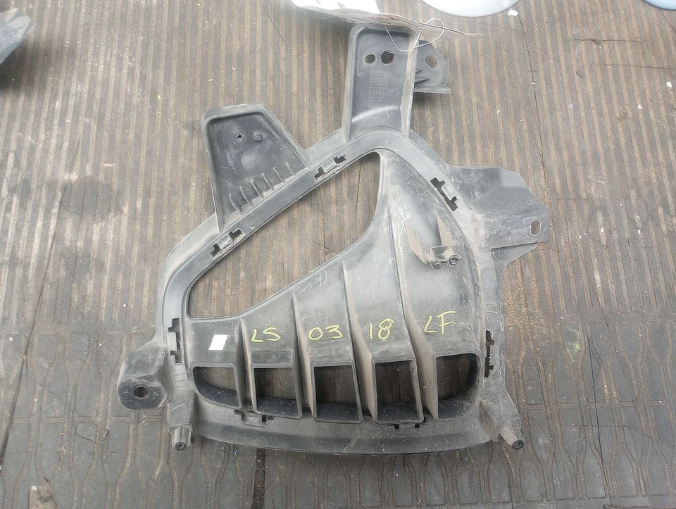 Driver Grille Hatchback GT Ends Fits 18-20 ELANTRA 3026404 - Image 2 of 4