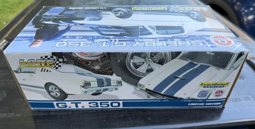 1:18 Lane ExactDetail 1965 Shelby Ford Mustang GT 350 Diecast Model Car - Picture 10 of 24