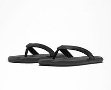 lululemon Black Flip Flop Sandals Women’s US 8 Rubber Upper Slip-On Logo