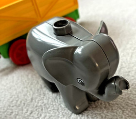 LEGO DUPLO 4974 LEGO VILLE * Equestrian Farm with 2 Figures, 1 Cat + 3 Horses with Original Box *EXCELLENT*