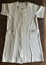 Miss Elaine Size M Pink Waffle Weave Snap Floral Housecoat Robe Pockets