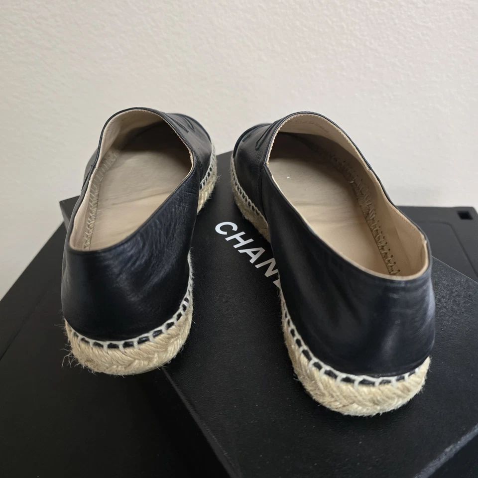 Alpargatas Chanel Suela Única Cuero Piel de Cordero Negro Logo CC Talla 38 con Caja EE. UU. Foto 3 de 4