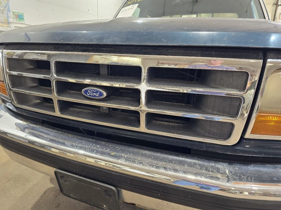 Rejilla de 8501 PBV cromada para camioneta Ford F250 92-97 640534 Foto 2 de 4