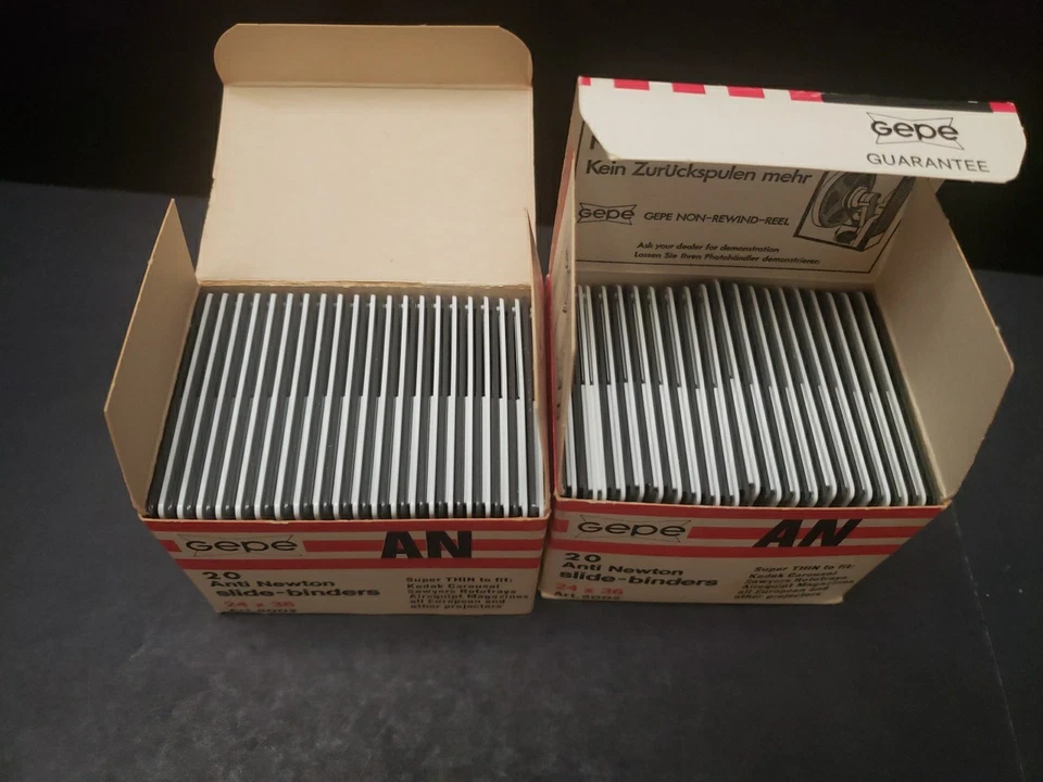 Vintage 2 boxes of 20 GEPE 24x36  Anti-Newton SLIDE BINDERS - Image 2 of 4