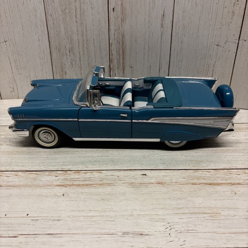57 Chevy Belair Diecast Car By Road Tough Maßstab 1:18