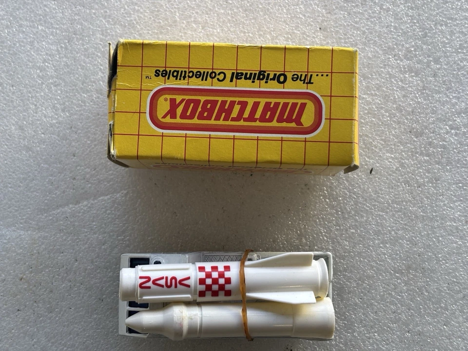 Vintage Matchbox MB 60 Rocket transporter (1989) W/yellow box - Image 2 of 4