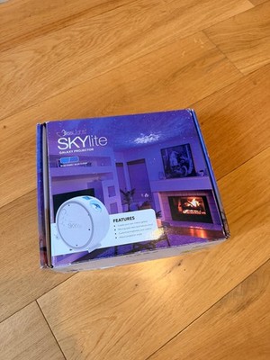 BlissLights SkyLite Laser Sternenprojektor LED Galaxie Nachtlicht mit Netzteil