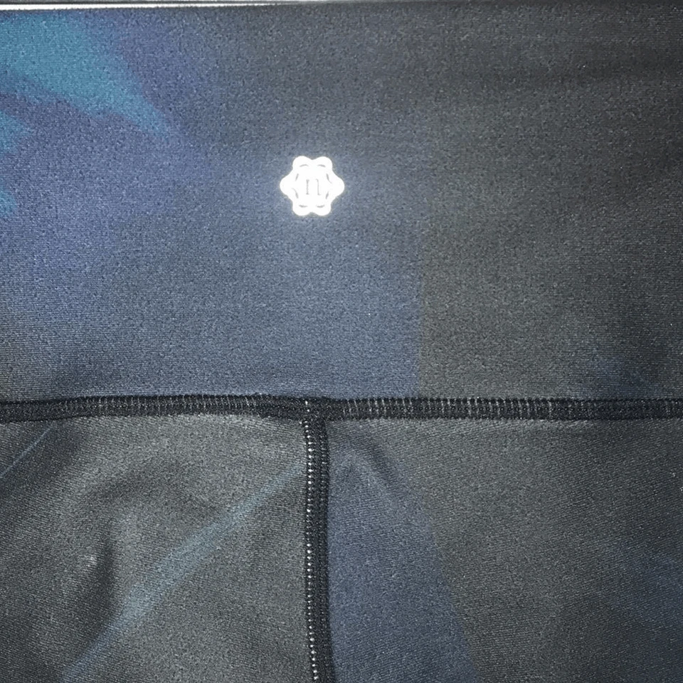 Nanette Lepore Women's Pull-On Printed Blue Black Compression Leggings Medium - Image 4 of 4