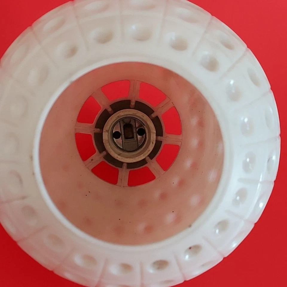 Vintage Retro Atomic Pattern White Plastic Ceiling Screw-in Light bulb Cover - Image 3 of 4
