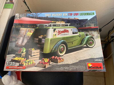 Liefer Pritschenwagen Typ 170V With Canvas MiniArt 38072