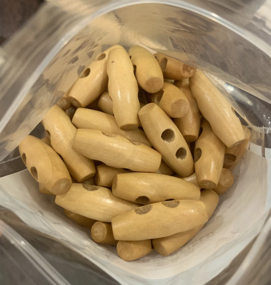 4 X Polished 2 Hole Wooden Toggle Buttons 32mm - Image 4 of 4