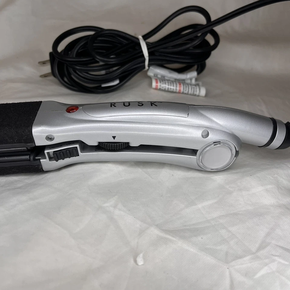 Plancha Rusk Hair gris 1,5” plateada metálica - IRE2558Z - funciona Foto 3 de 4