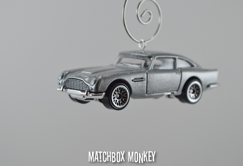 63 Aston Martin DB5 James Bond 007 Goldfinger Christmas Ornament 1