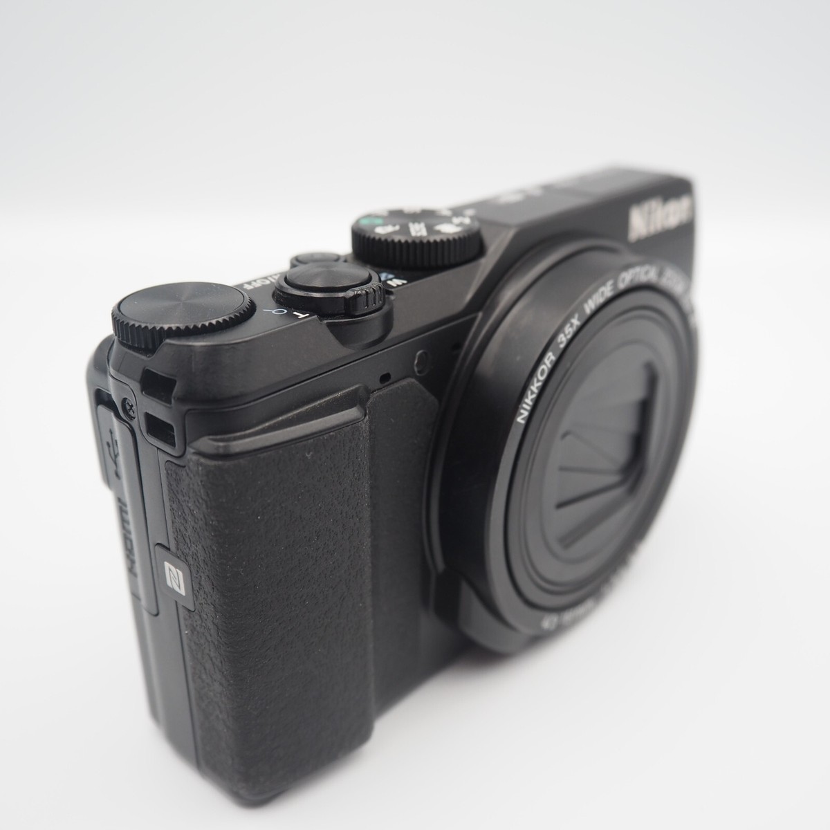 Mint] Nikon COOLPIX A900 20.3MP 35x Zoom Compact Digital Camera w