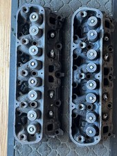 Vintage Pair Of 2 Dodge Plymouth Chevy Cast Iron Engine Cylinder Heads 318 Mopar Vintage Pair Of 2 Dodge Plymouth Chevy Cast Iron Engine Cylinder Heads 318 Mopar