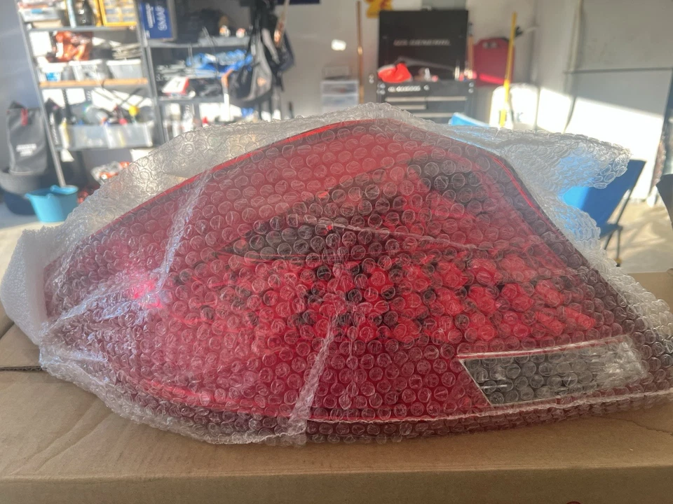 Luz trasera izquierda conductor Honda Accord 2006-2007 cupé. Nuevo Foto 4 de 4