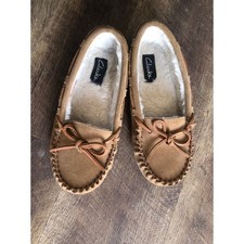 Clarks Suede leather Moccasin Fur Lined Slippers Shoes Women's sz 6 Comfort