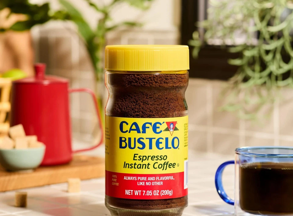 Café Bustelo, estilo espresso, café instantáneo tostado oscuro tarro de 7,05 oz (PAQUETE DE 04) Foto 2 de 3