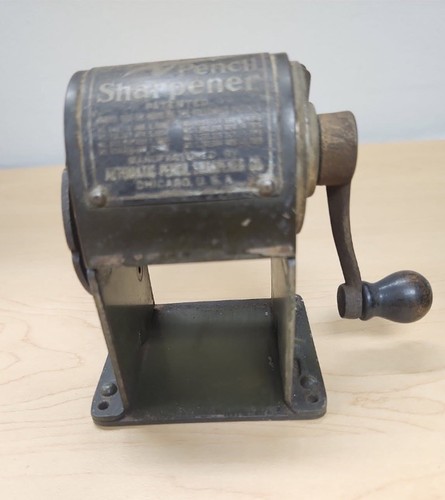 Antique Wizard Pencil Sharpener Works Nice! - Picture 7 of 10