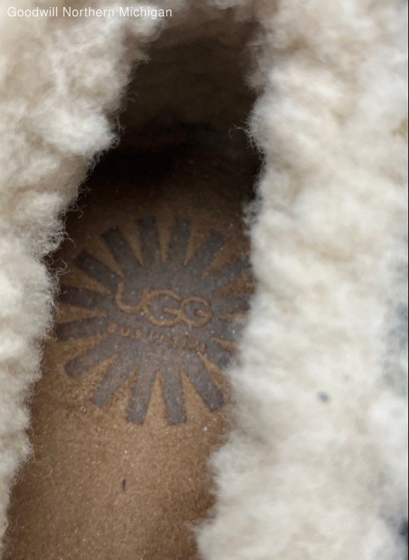 UGG Australia Black Solid Slip-On Clogs Women 7 - image 5