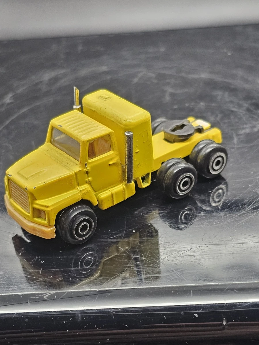 25+ 1970 Vehicle Year Vintage Manufacture Diecast Tractor Trailers