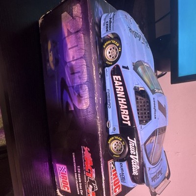 Action Racing Collectables Dale Earnhardt True Value 2000 Pontiac IROC 1:24