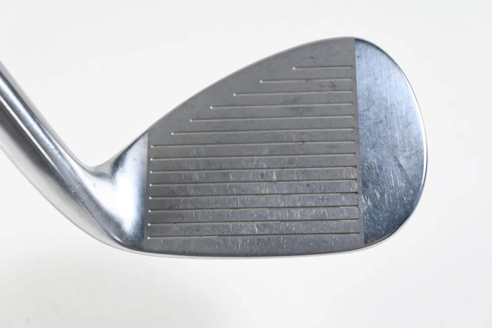 Mizuno JPX 825 Gap Wedge / 50 Degree / Regular Flex Dynalite Gold XP R300 Shaft - Image 2 of 4