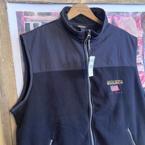 Neu mit Etikett Woolrich Fleeceweste Herren schwarz bestickt Flagge USA durchgehender Reißverschluss Large NEU - Bild 7 von 14