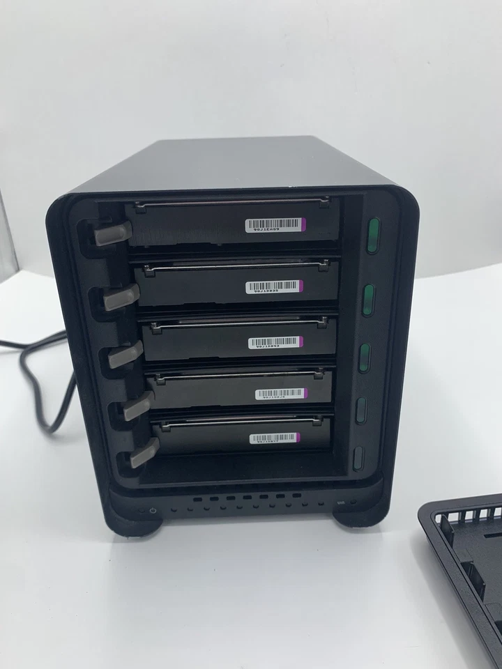 Drobo 5 Bay Hard Drive Storage Array Enclosure USB DRDR4-A 5 1tb Drives Adapter - Image 2 of 4