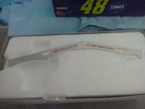 jimmie johnson 2005 1/24 diecast - Picture 2 of 6