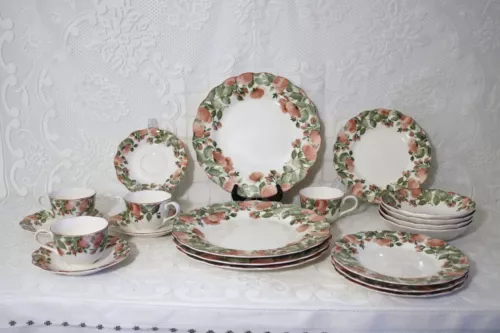 NIKKO TABLEWARE PRECIOUS JAPAN 20 Piece Set 5 Piece Place Setting Service for 4
